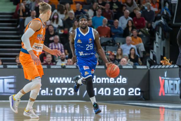 引入更多的 引入更多的