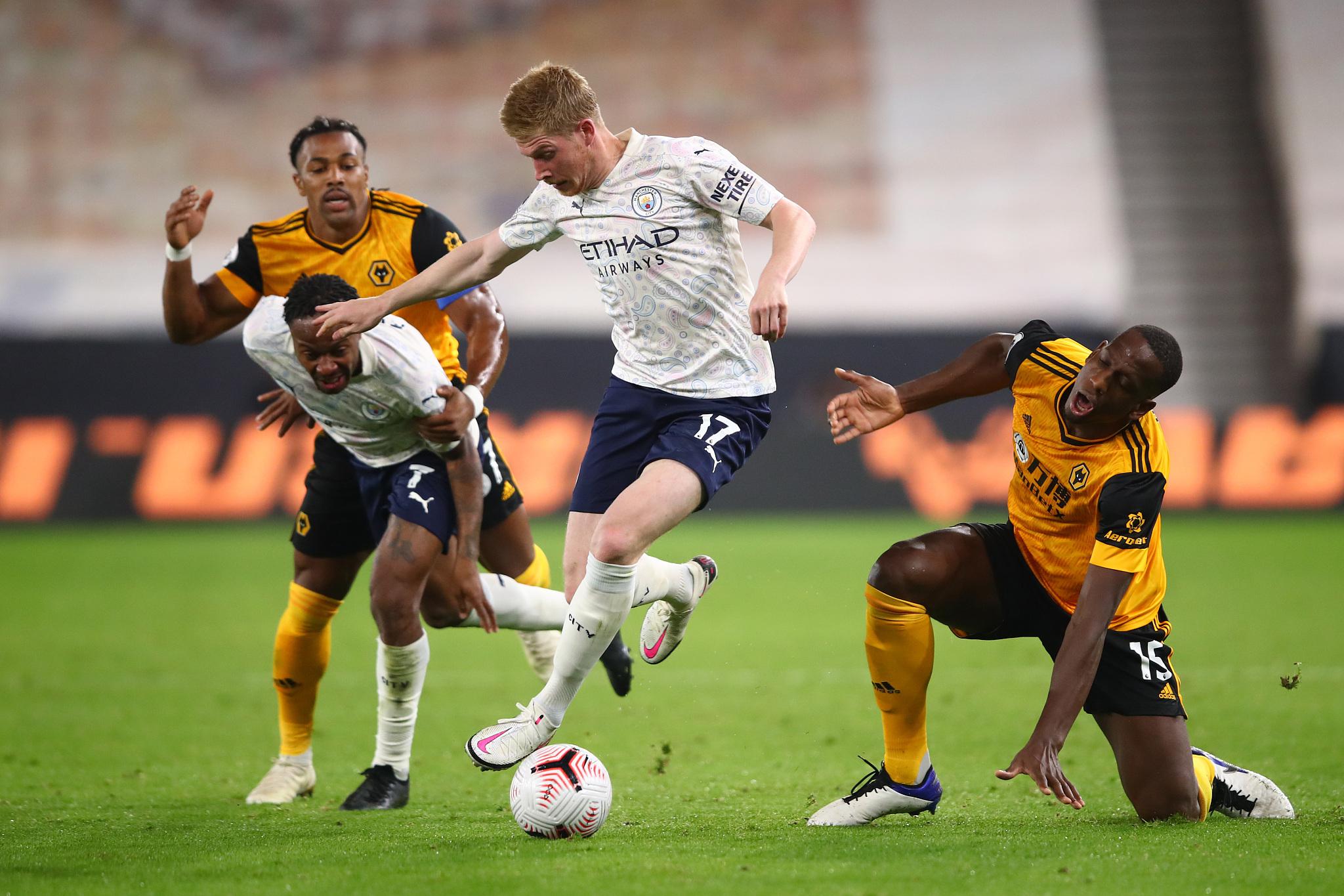 三分球更是 三分球更是