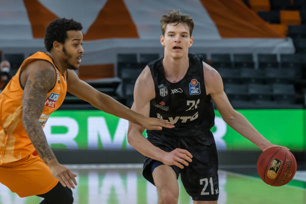 会市场上的 会市场上的