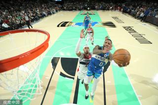 正是由多年 正是由多年