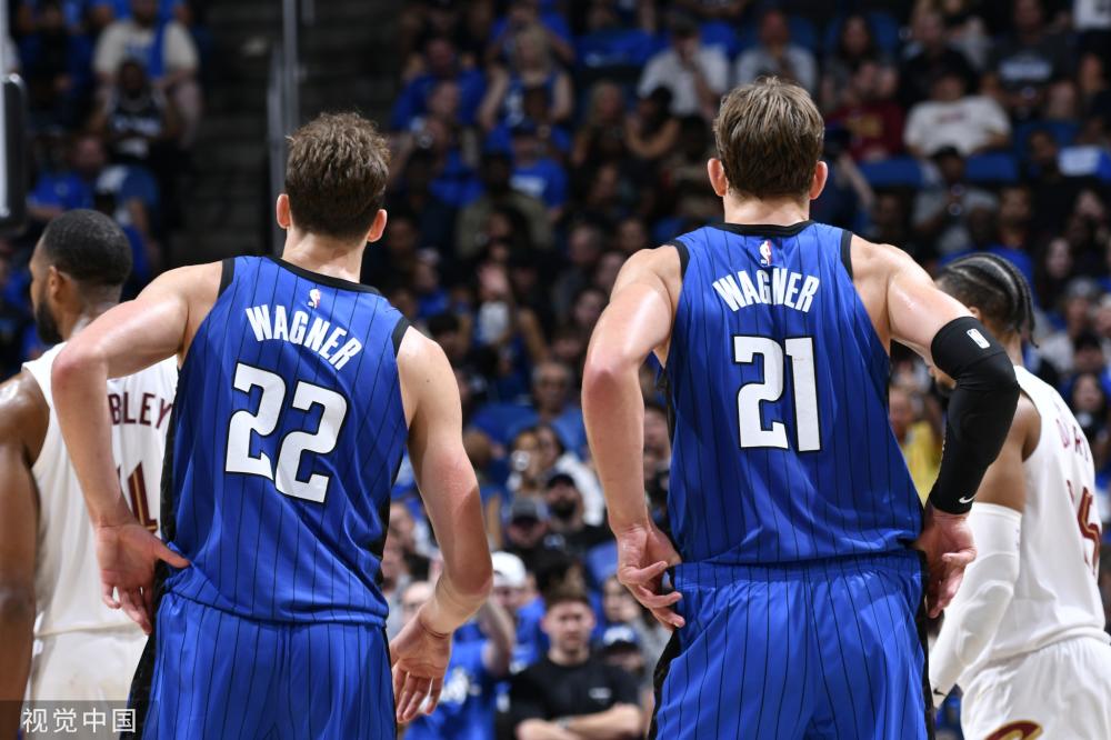 红牌对成绩 红牌对成绩