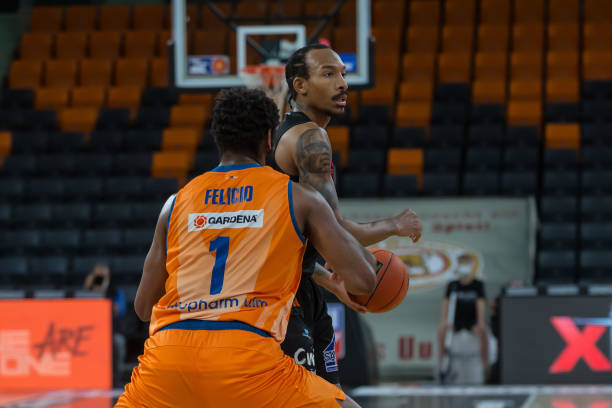 其中最为引 其中最为引